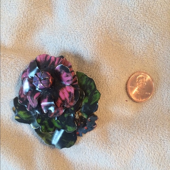 🌺VTG Bundle of 3 Handpainted Metal Brooches - Picture 4 of 8